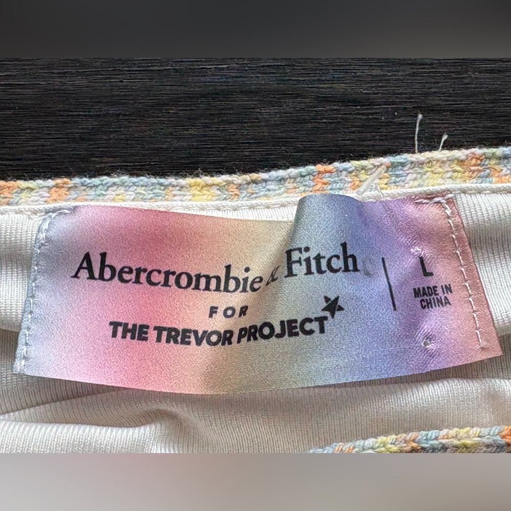 Abercrombie & Fitch White Crochet Top with Floral Accents “The Trevor Project” L - Picture 3 of 11